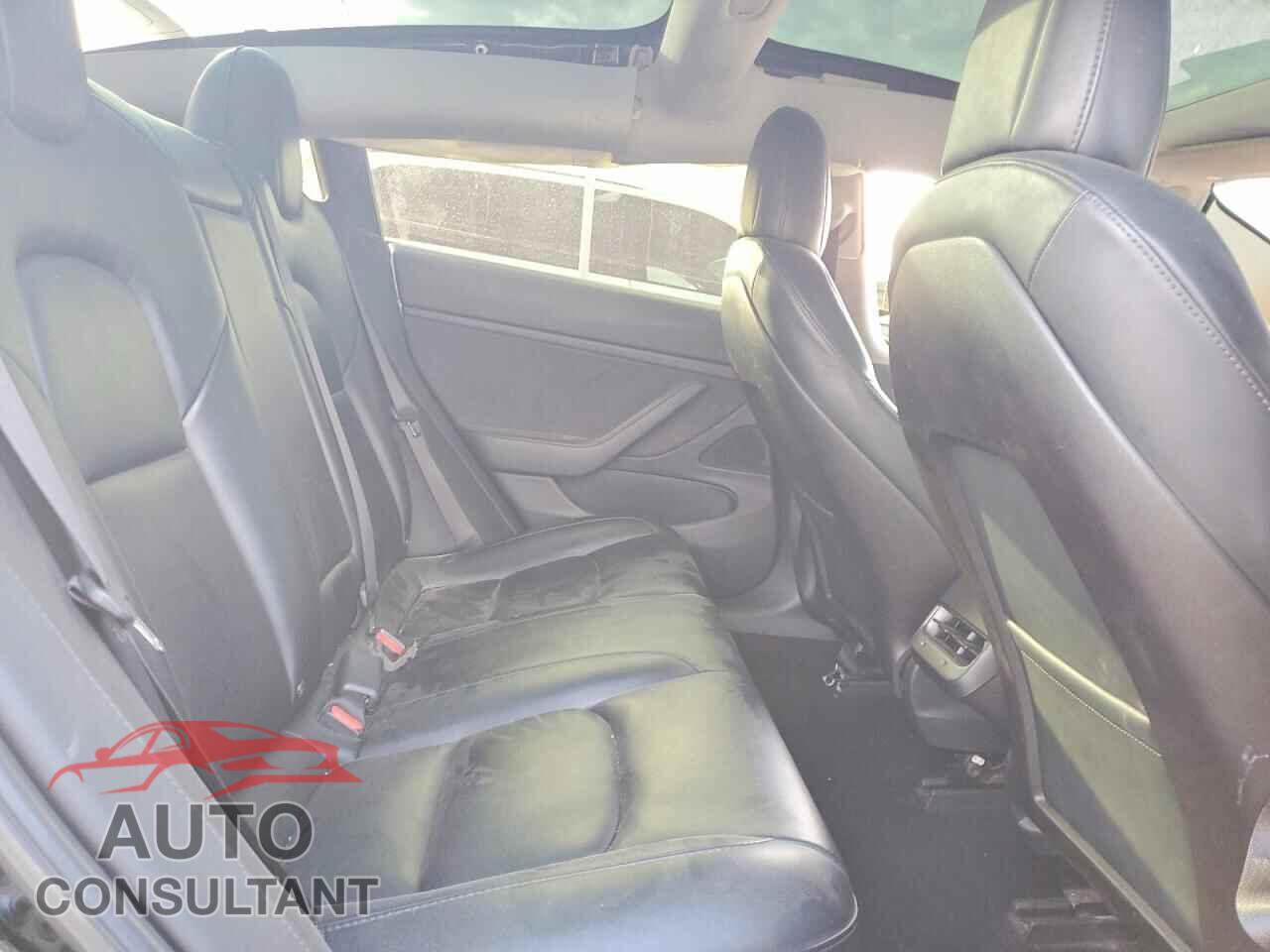 TESLA MODEL 3 2019 - 5YJ3E1EA7KF399063