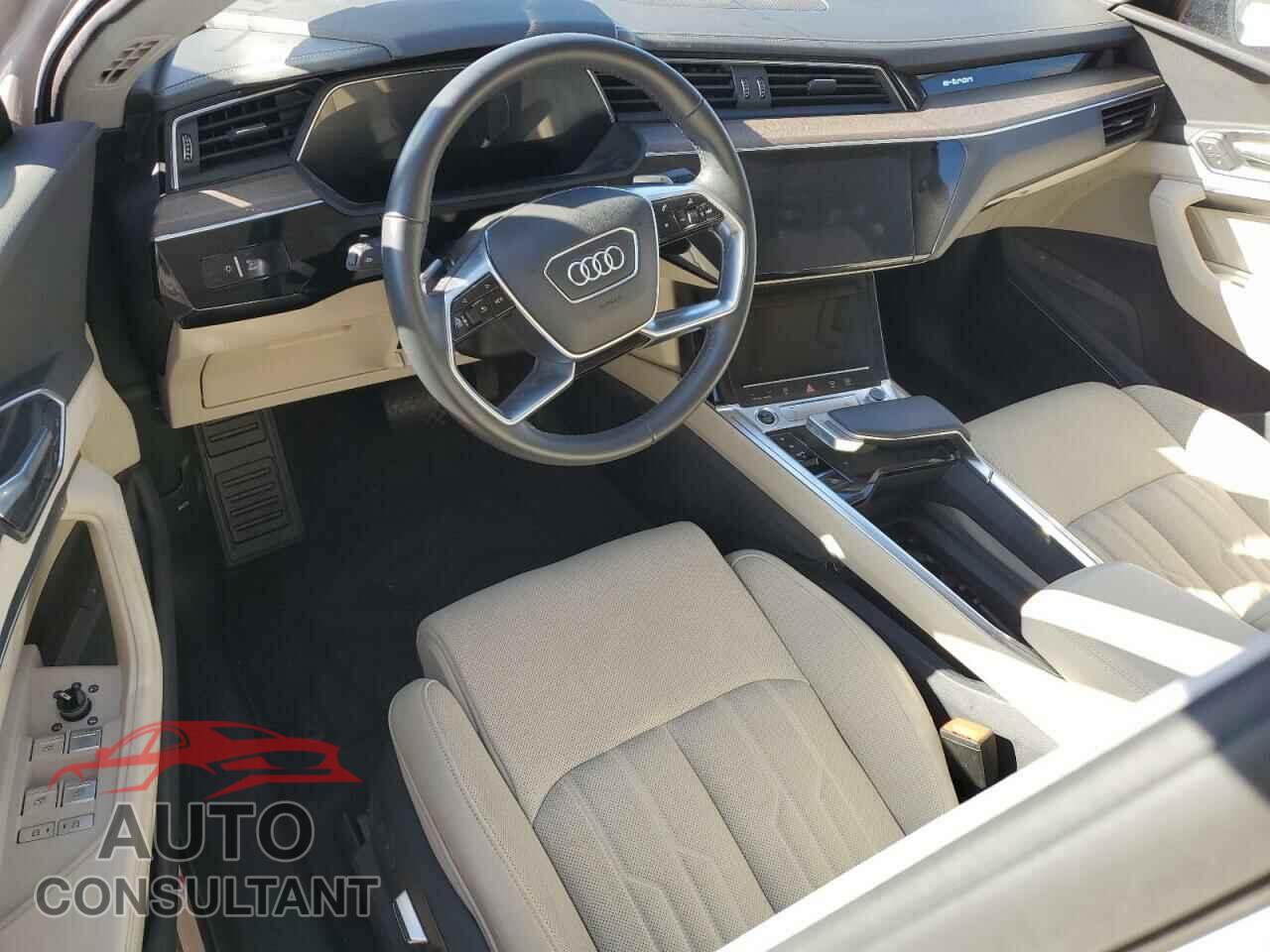 AUDI E-TRON 2021 - WA13AAGE4MB018961