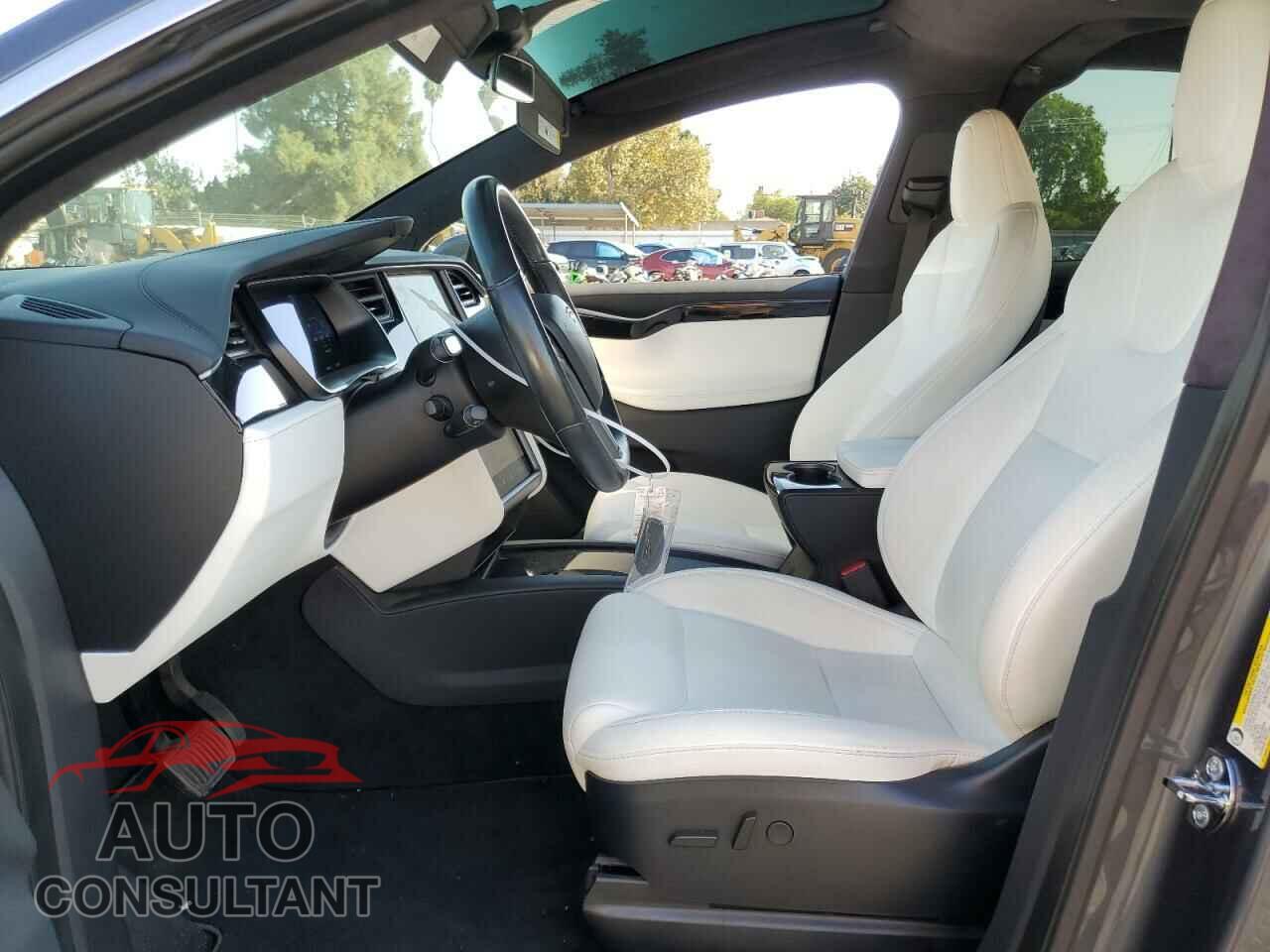 TESLA MODEL X 2020 - 5YJXCAE24LF261966