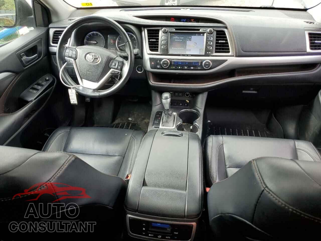 TOYOTA HIGHLANDER 2018 - 5TDJZRFH3JS875194