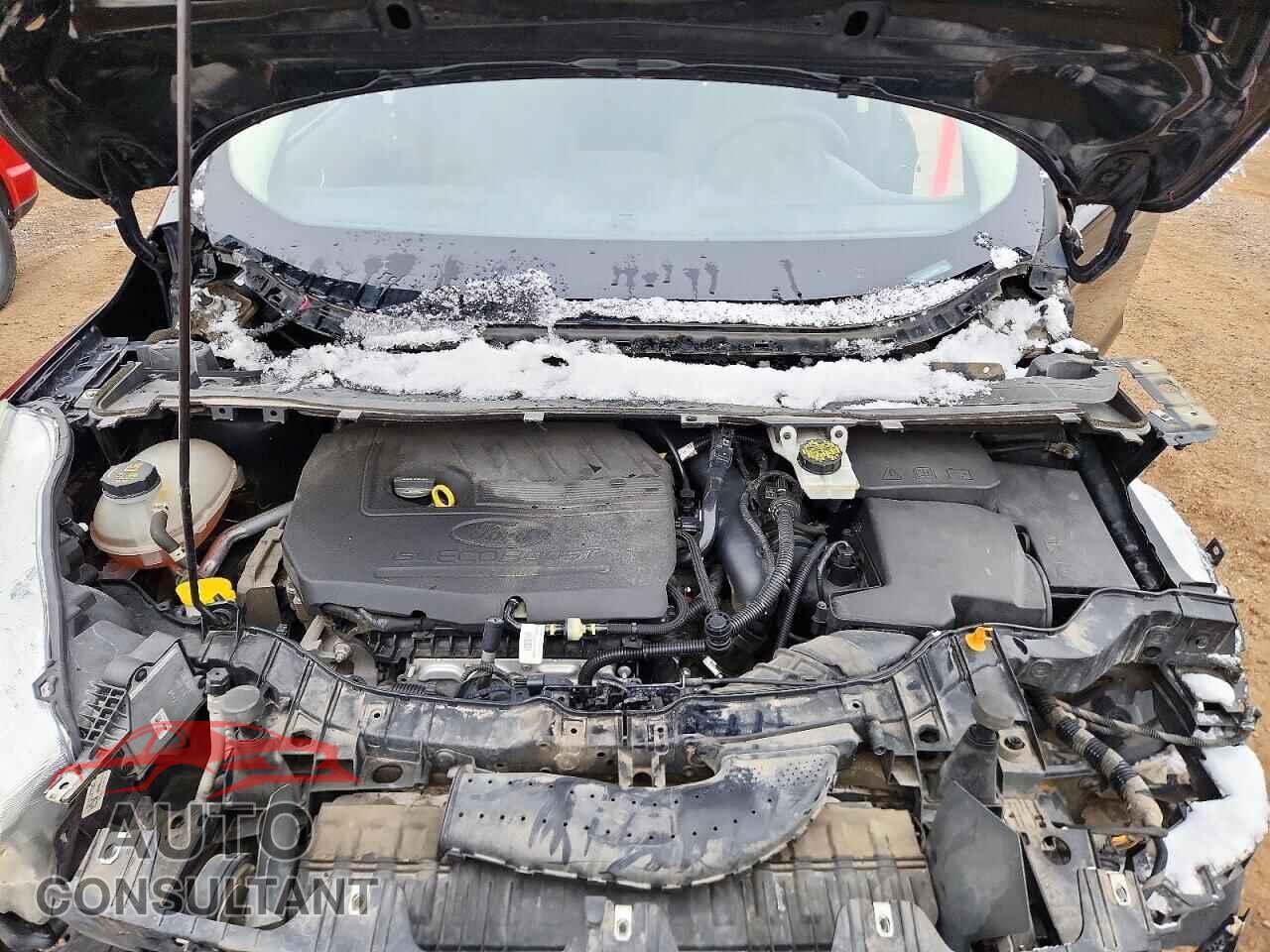 FORD ESCAPE 2017 - 1FMCU9GD8HUD00951