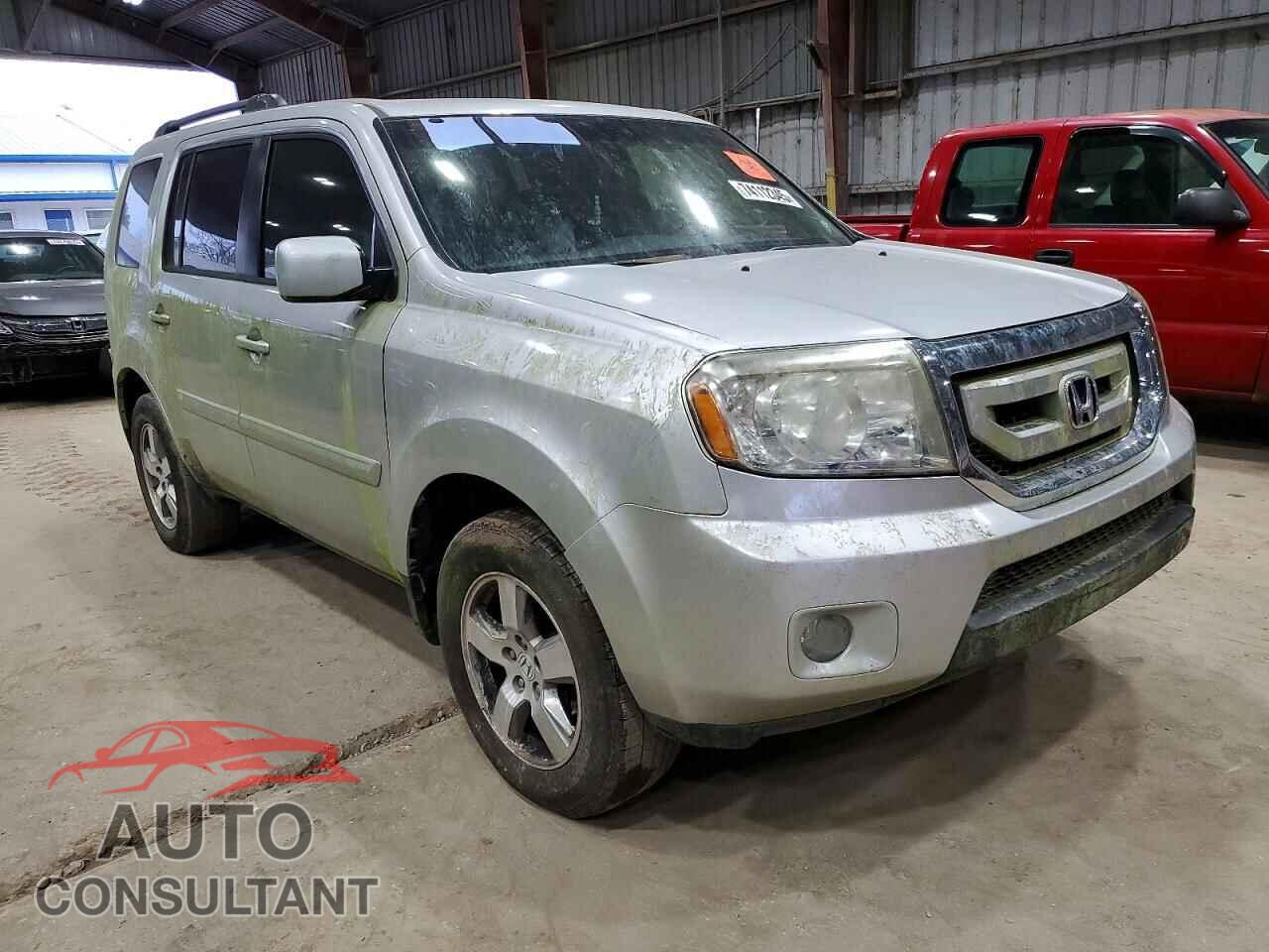 HONDA PILOT 2011 - 5FNYF3H48BB011438