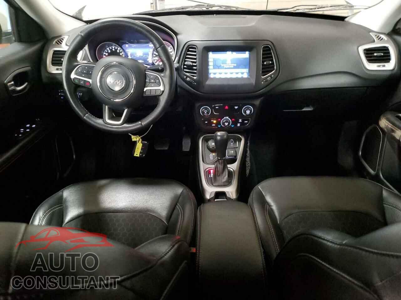 JEEP COMPASS 2018 - 3C4NJDBB9JT492668