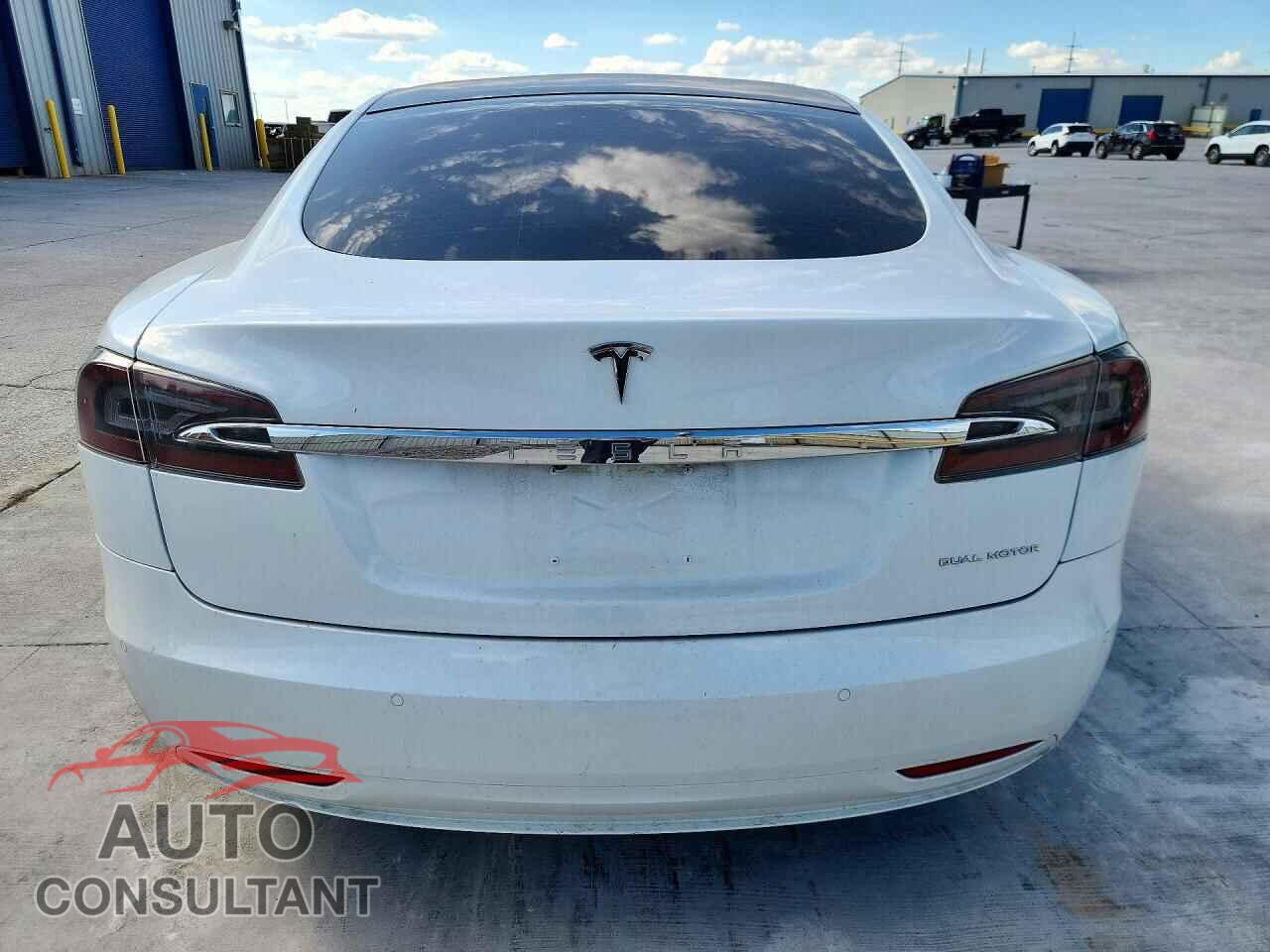 TESLA MODEL S 2020 - 5YJSA1E27LF400293