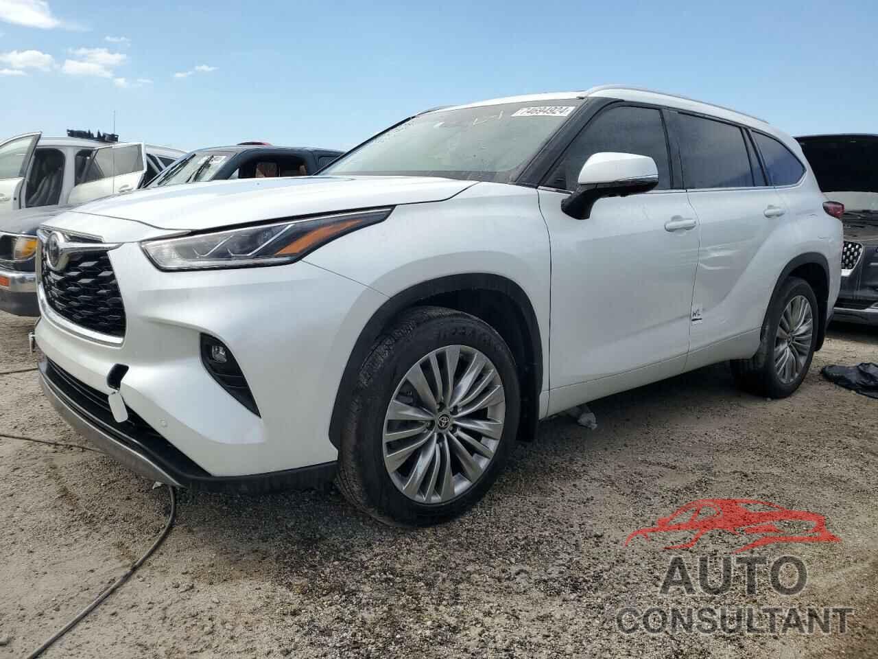 TOYOTA HIGHLANDER 2023 - 5TDKDRAH6PS001487