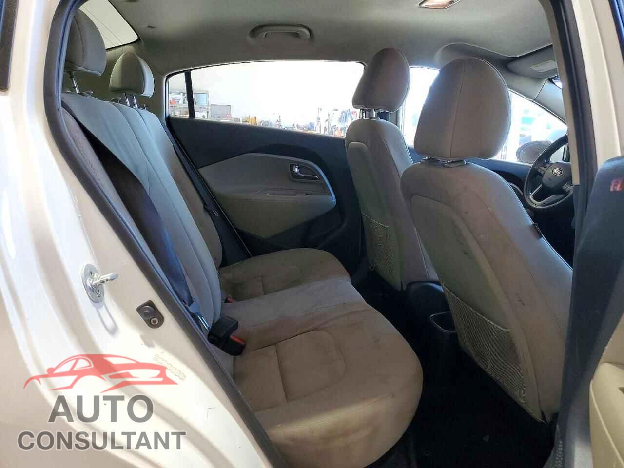 KIA RIO 2015 - KNADM4A34F6483727