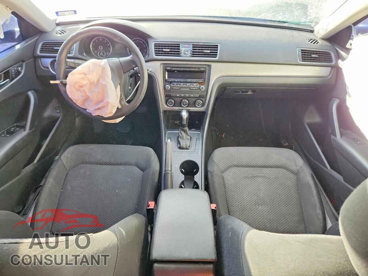 VOLKSWAGEN PASSAT 2014 - 1VWAP7A33EC006685