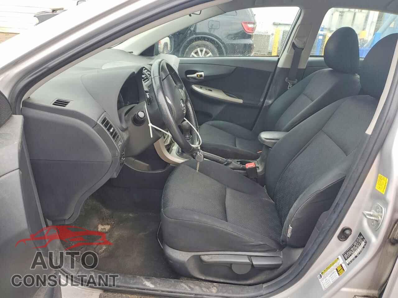 TOYOTA COROLLA 2010 - 2T1BU4EEXAC424950