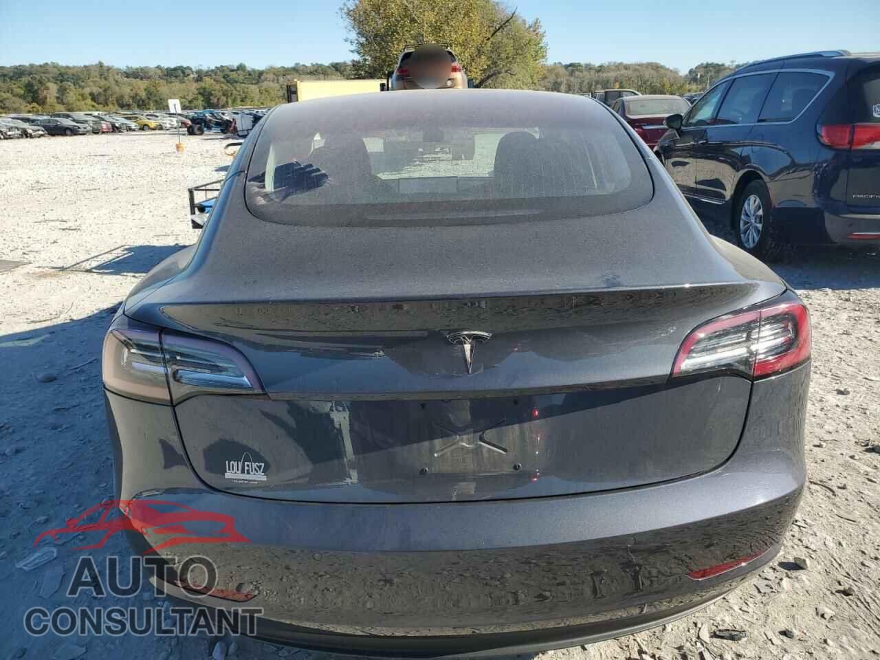 TESLA MODEL 3 2018 - 5YJ3E1EA5JF006854