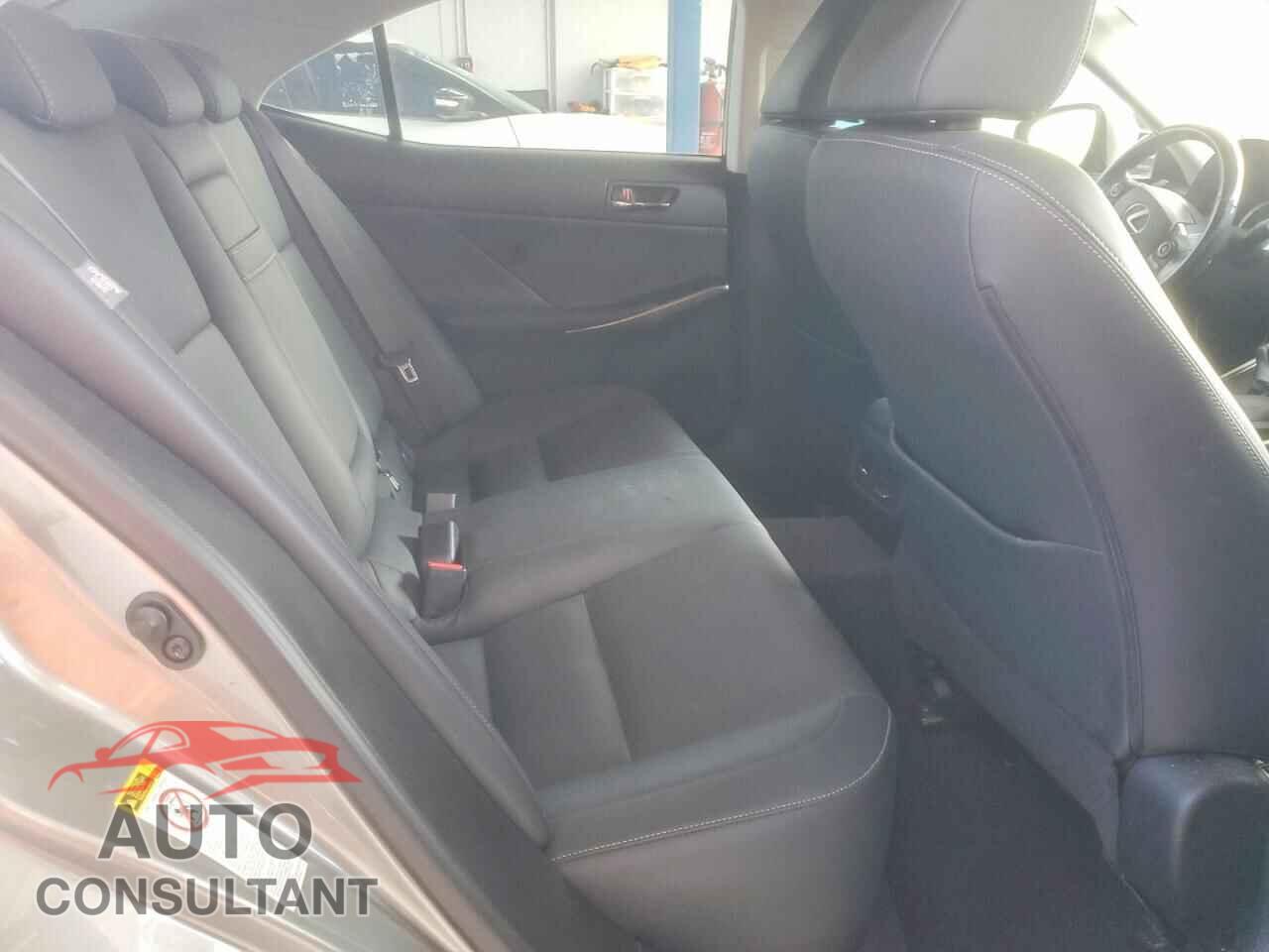 LEXUS IS 2015 - JTHCF1D20F5025293