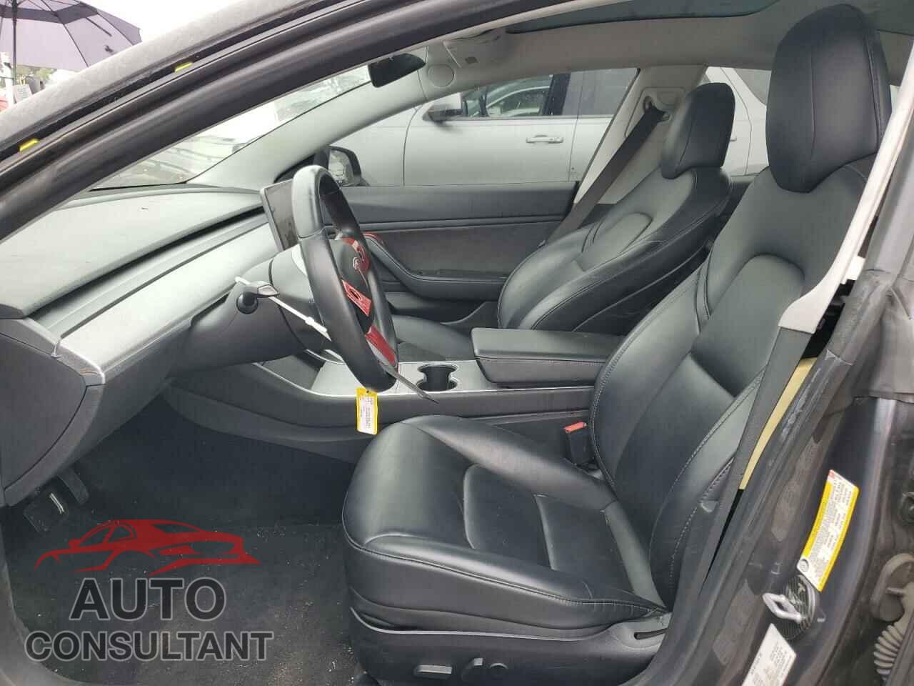 TESLA MODEL 3 2019 - 5YJ3E1EA4KF317077