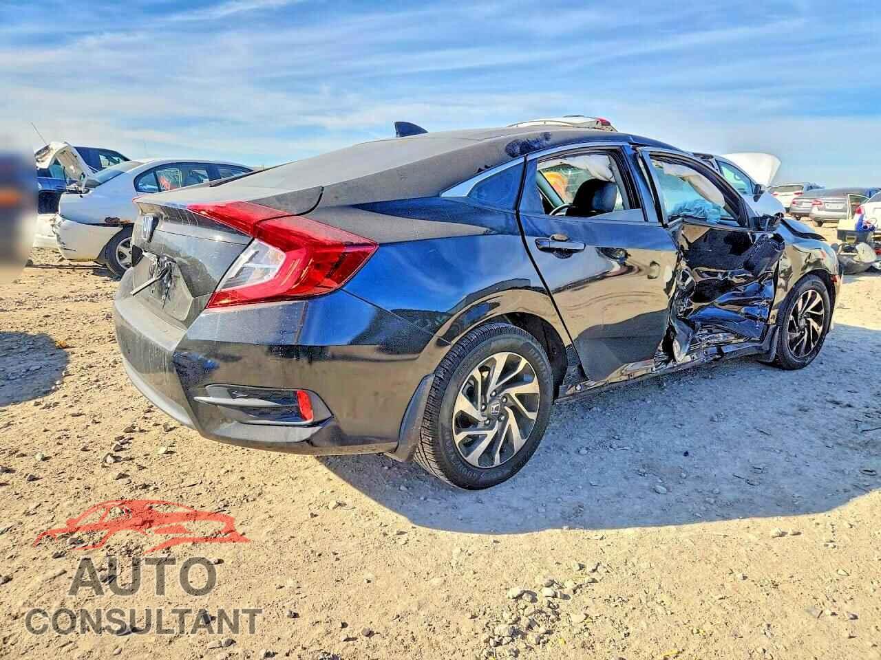 HONDA CIVIC 2018 - 2HGFC2F79JH529544