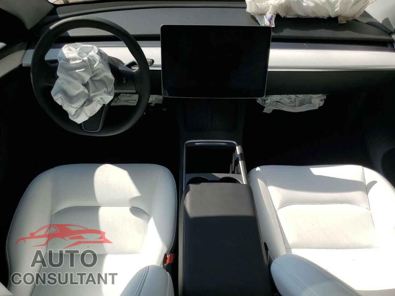 TESLA MODEL Y 2024 - 7SAYGAEE2RF194766
