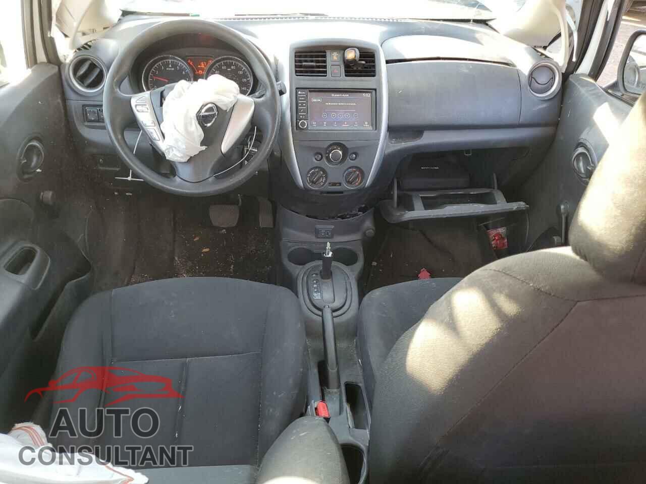 NISSAN VERSA 2019 - 3N1CE2CP3KL360245