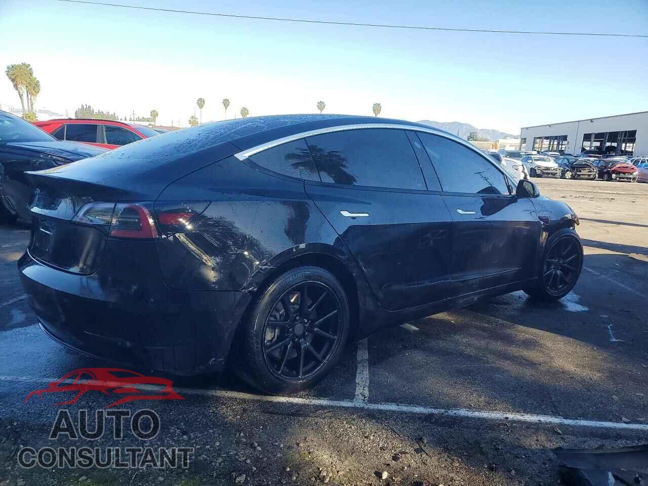 TESLA MODEL 3 2018 - 5YJ3E1EA7JF070166