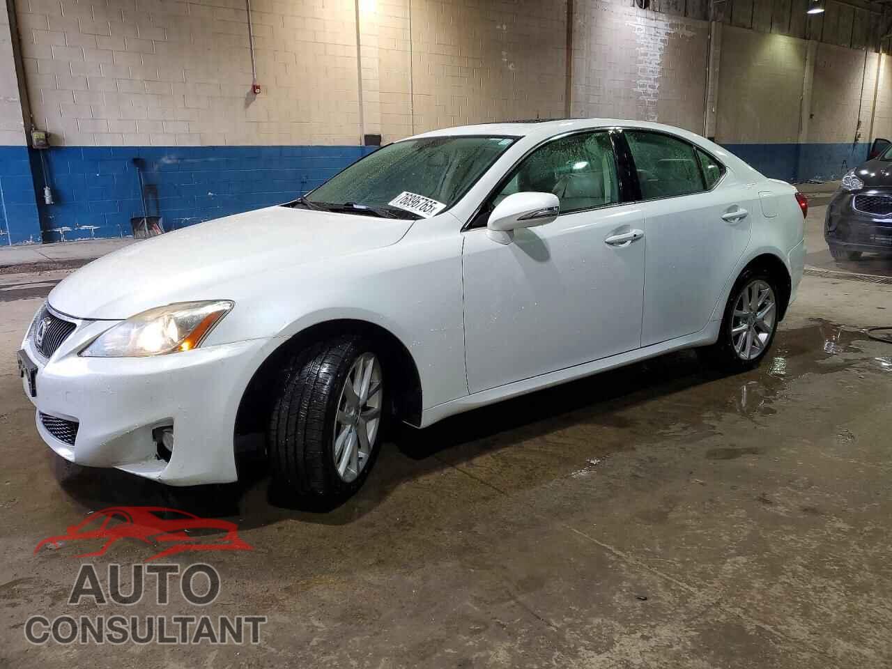 LEXUS IS 2011 - JTHCF5C20B5051959