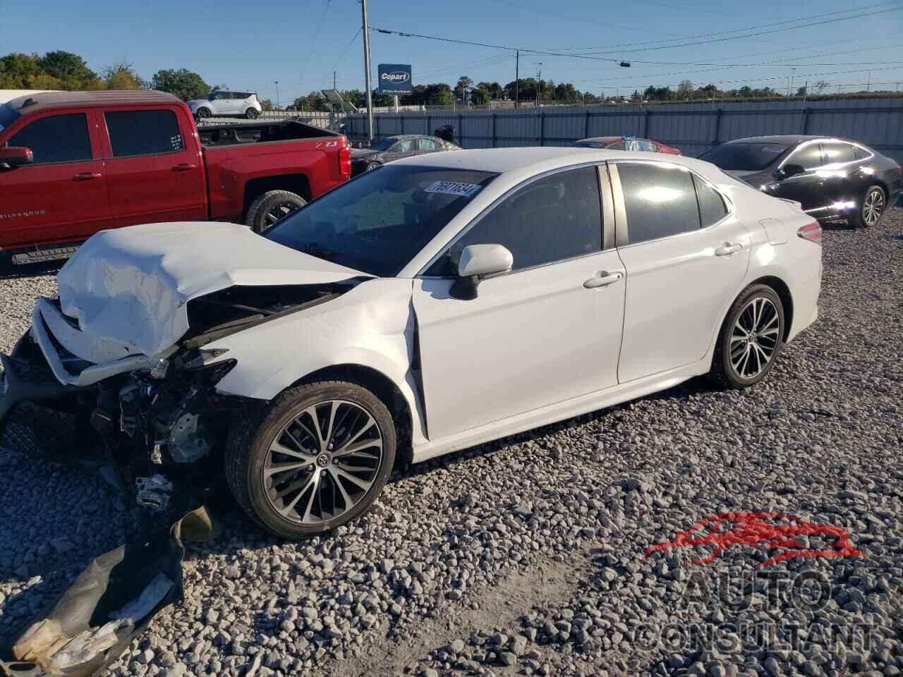 TOYOTA CAMRY 2018 - 4T1B11HK8JU594165