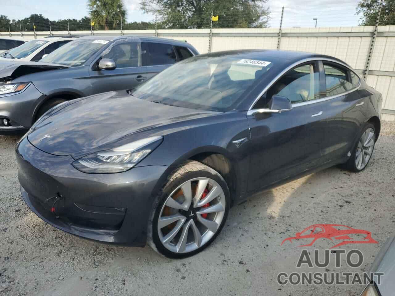 TESLA MODEL 3 2018 - 5YJ3E1EB5JF105716