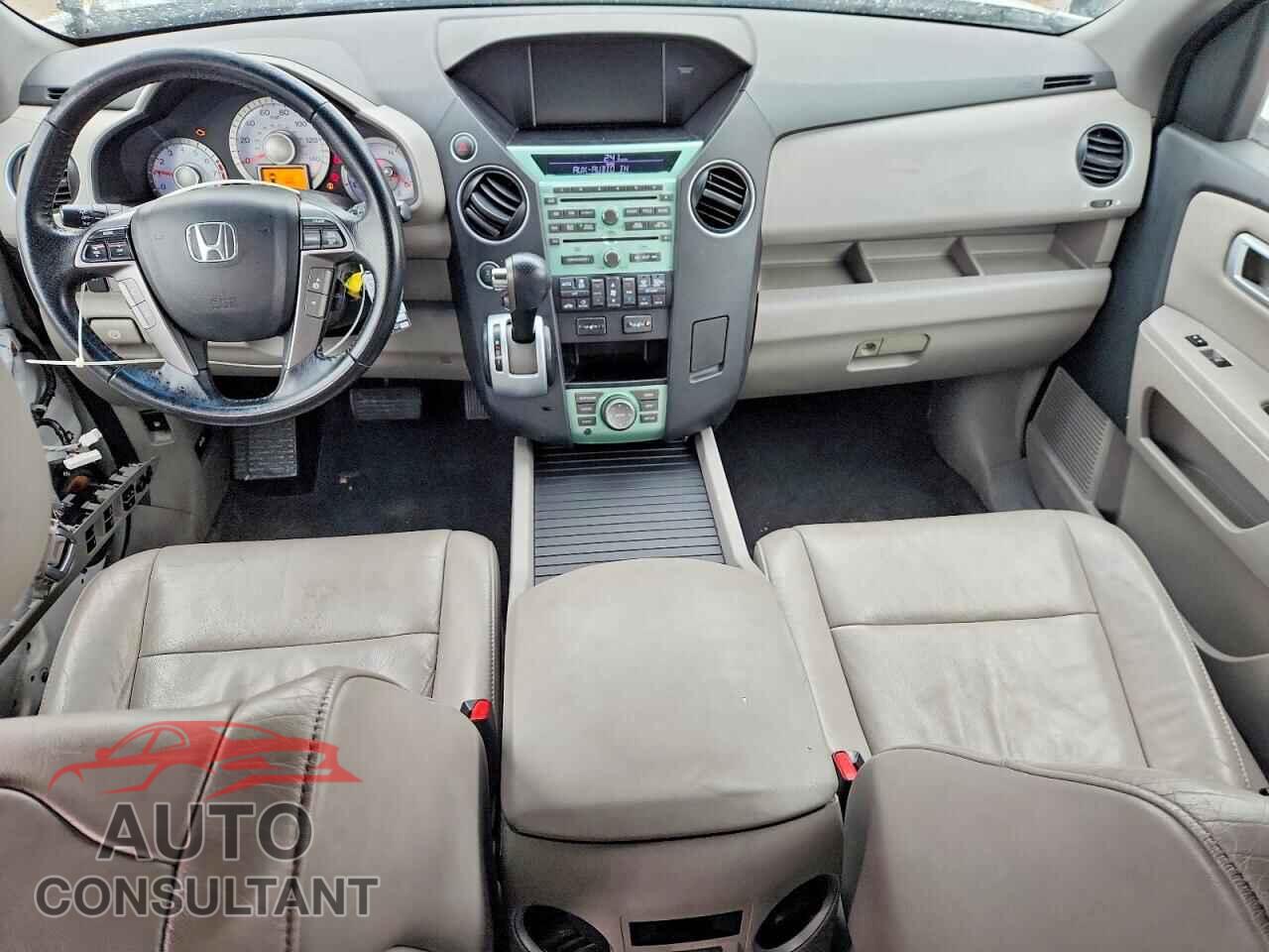 HONDA PILOT 2011 - 5FNYF4H99BB006461