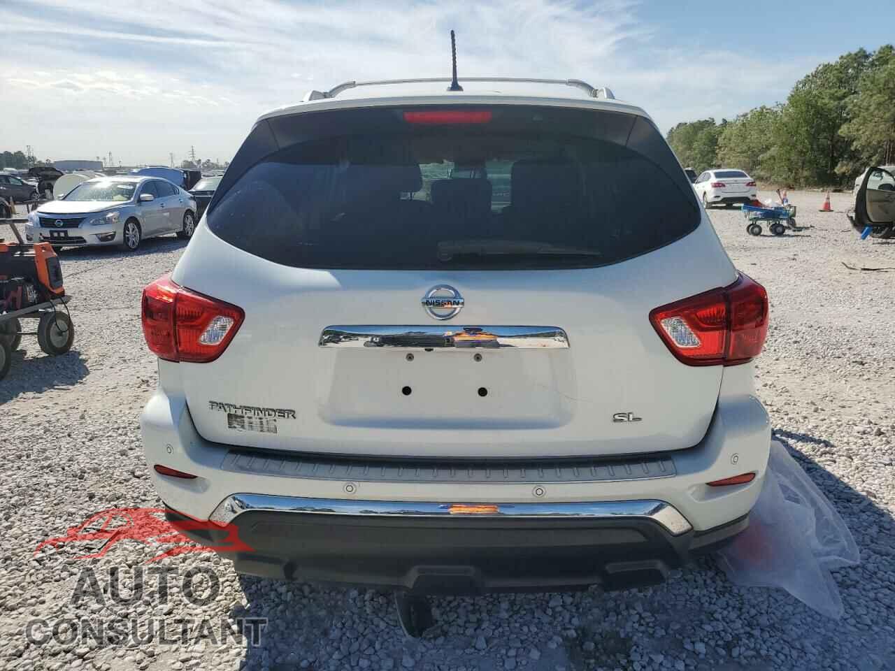 NISSAN PATHFINDER 2017 - 5N1DR2MN4HC613043
