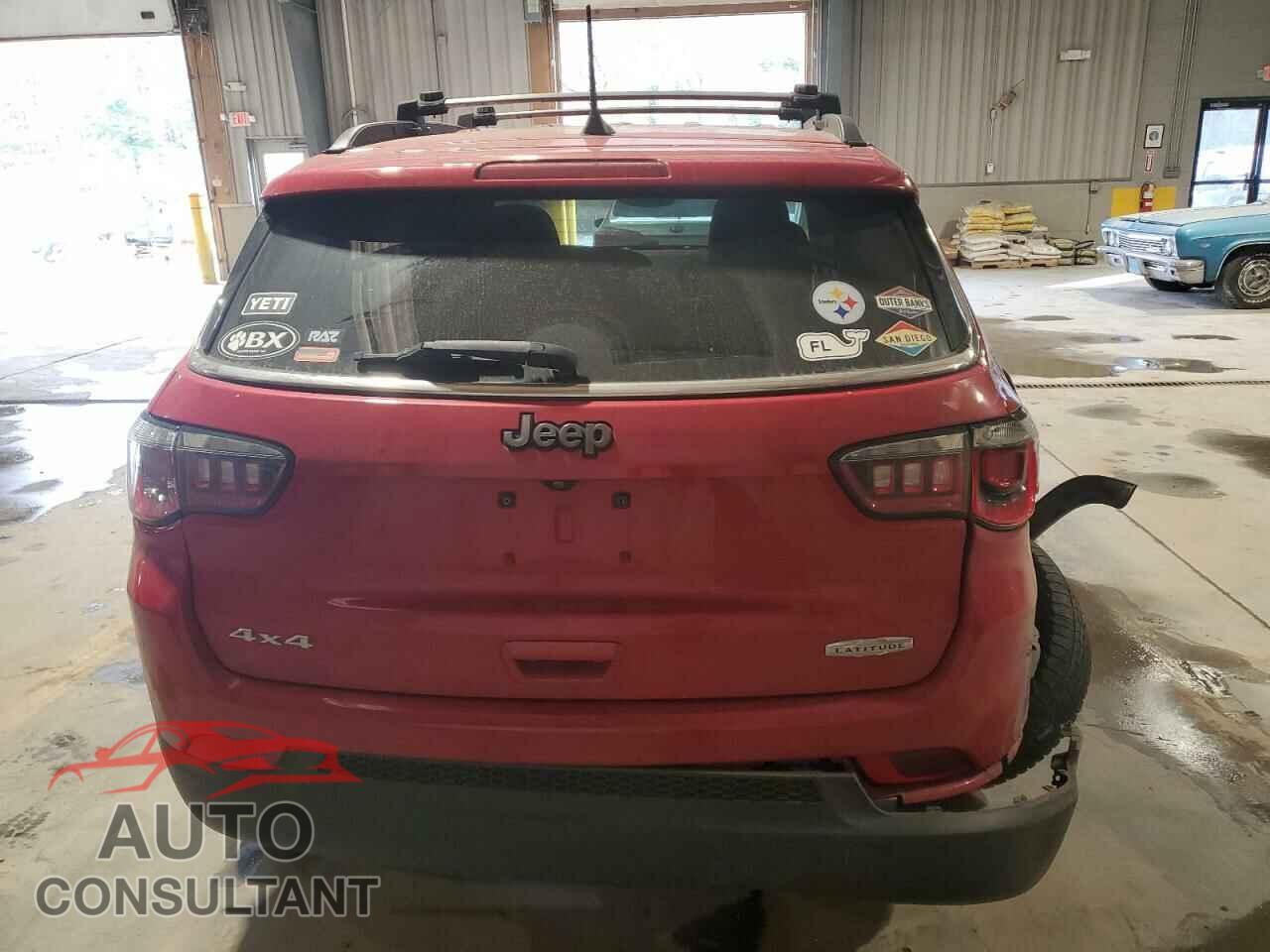 JEEP COMPASS 2018 - 3C4NJDBB7JT456543