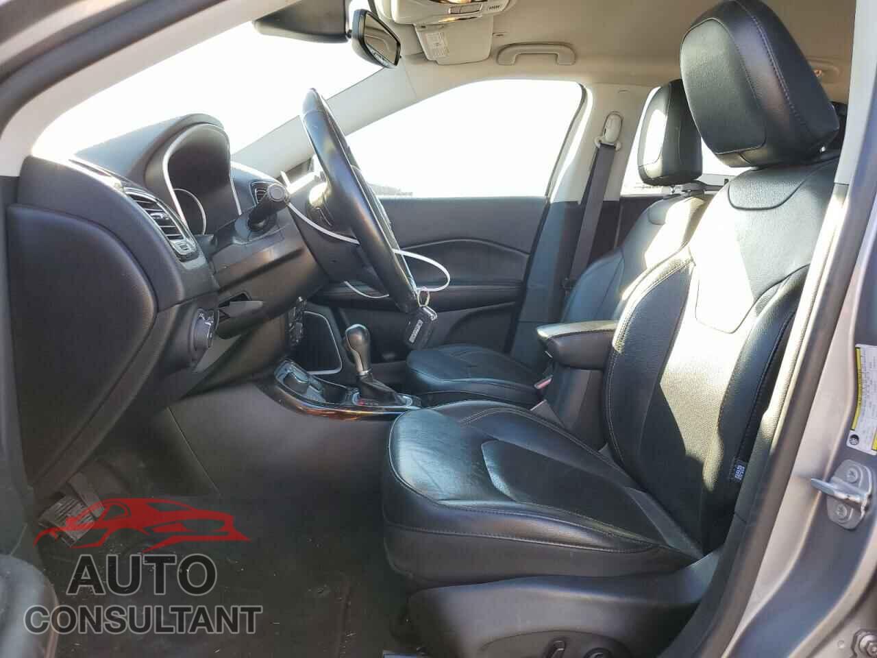 JEEP COMPASS 2019 - 3C4NJDCB2KT753090