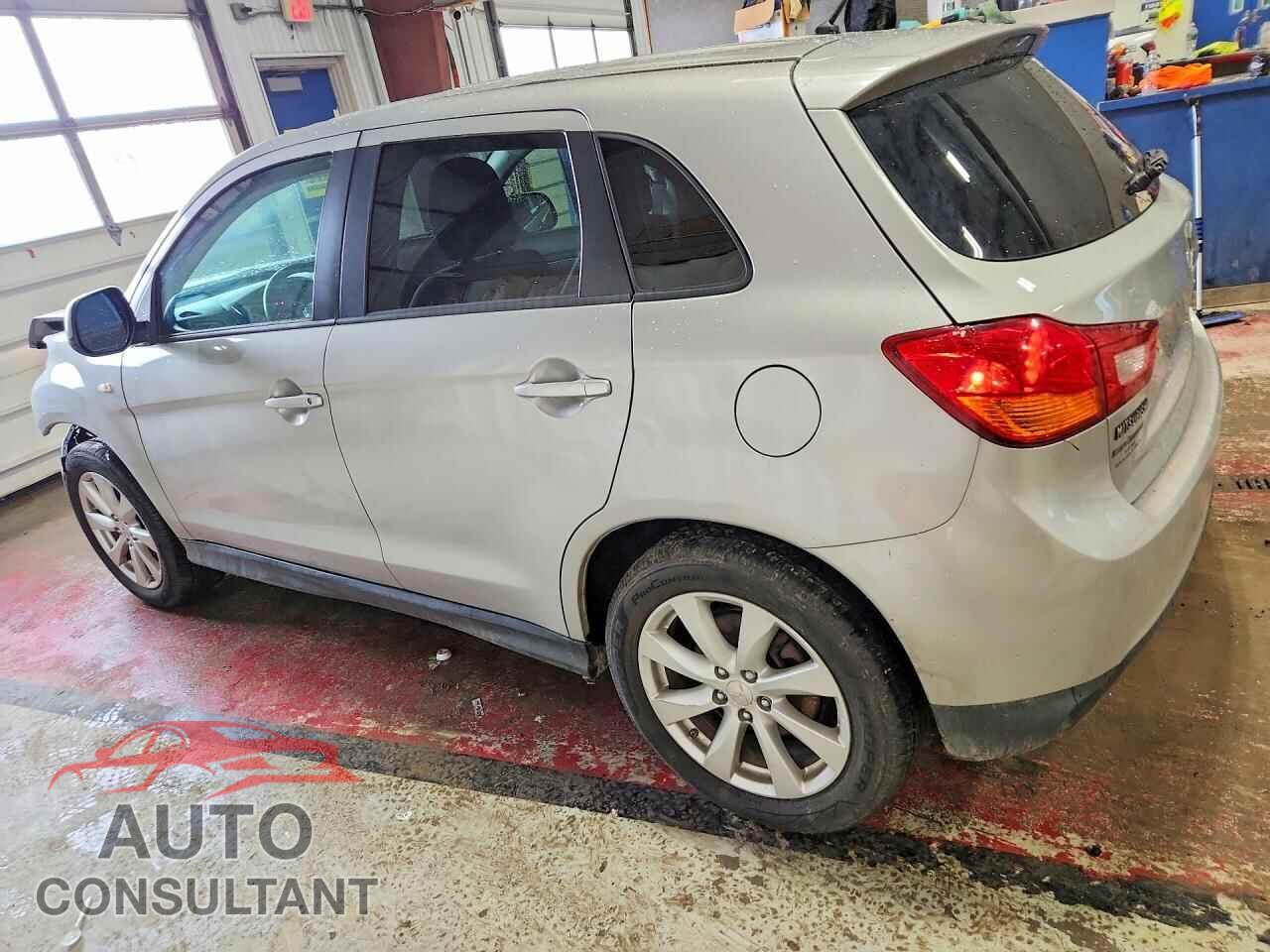 MITSUBISHI OUTLANDER 2015 - 4A4AR3AUXFE044606