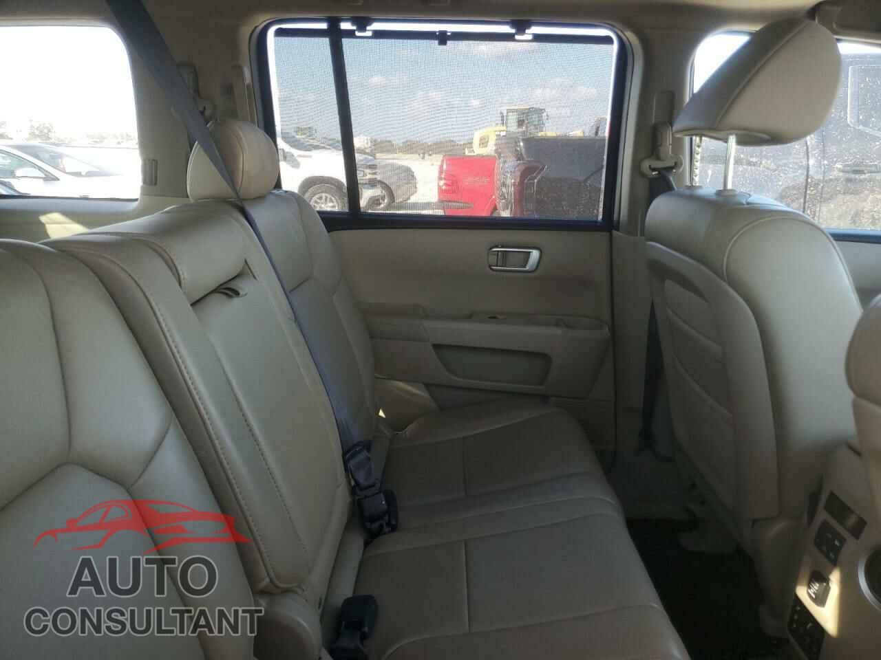 HONDA PILOT 2011 - 5FNYF3H91BB035110