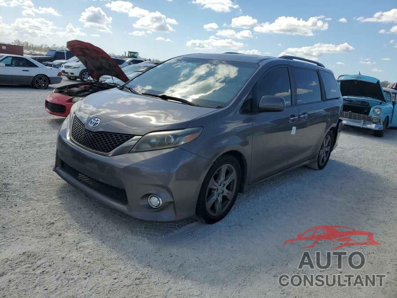 TOYOTA SIENNA 2017 - 5TDXZ3DC3HS818390