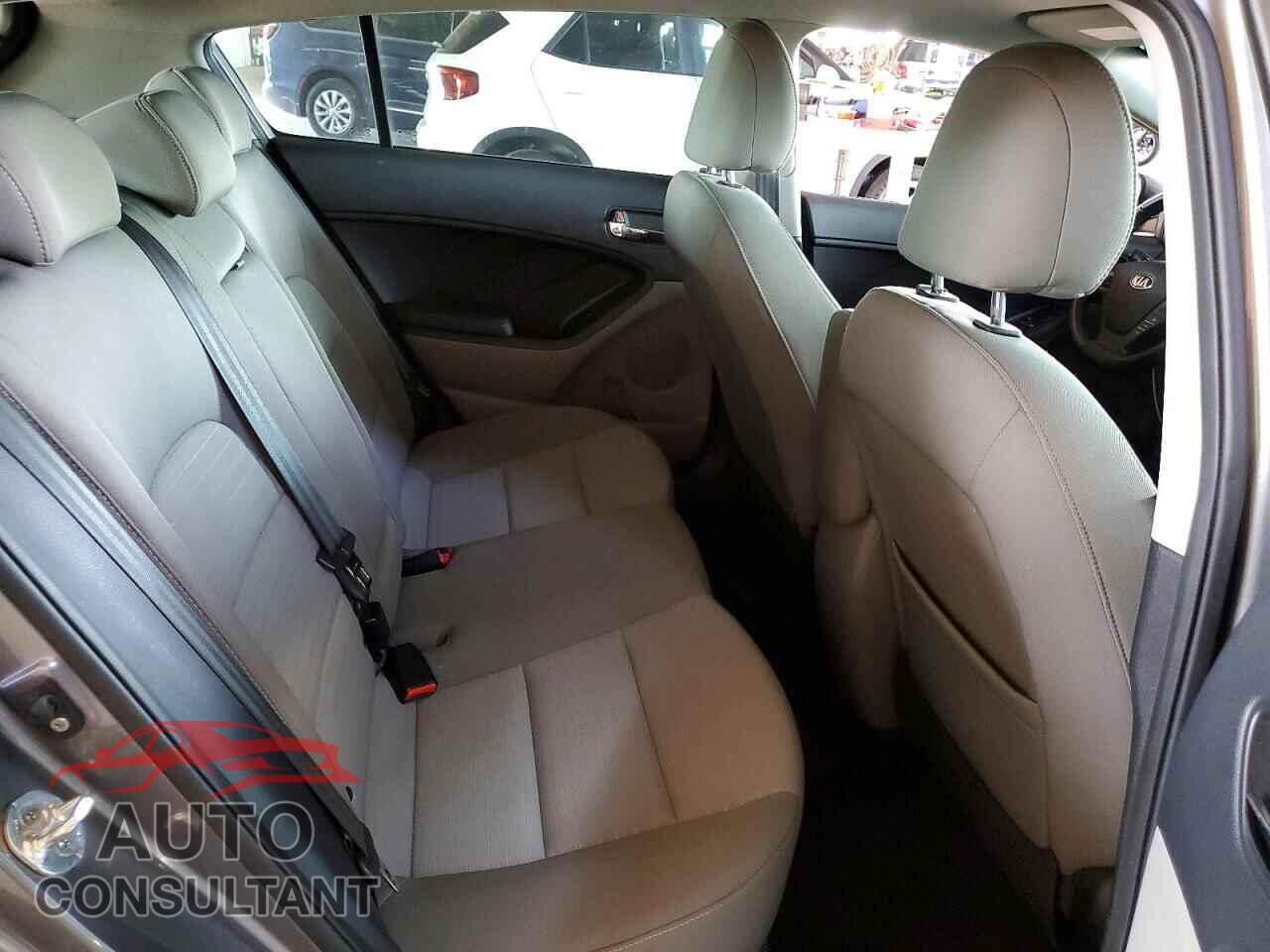 KIA FORTE 2015 - KNAFX5A86F5374645
