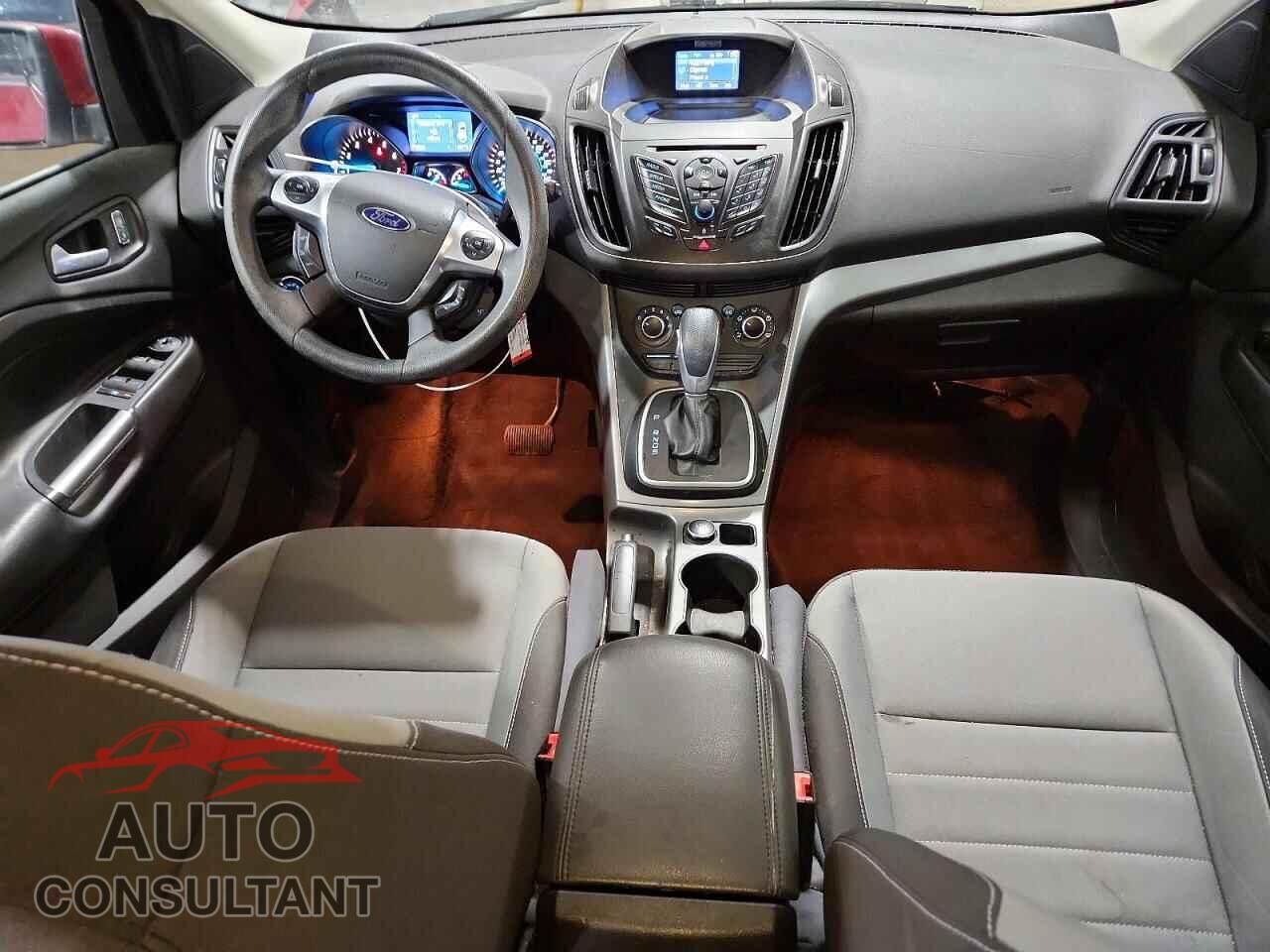 FORD ESCAPE 2013 - 1FMCU9G95DUC18357