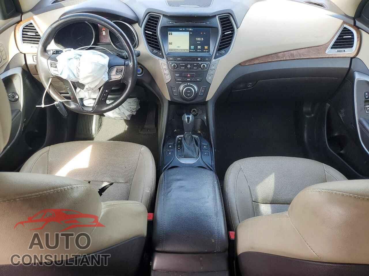 HYUNDAI SANTA FE 2017 - KM8SR4HF3HU171436