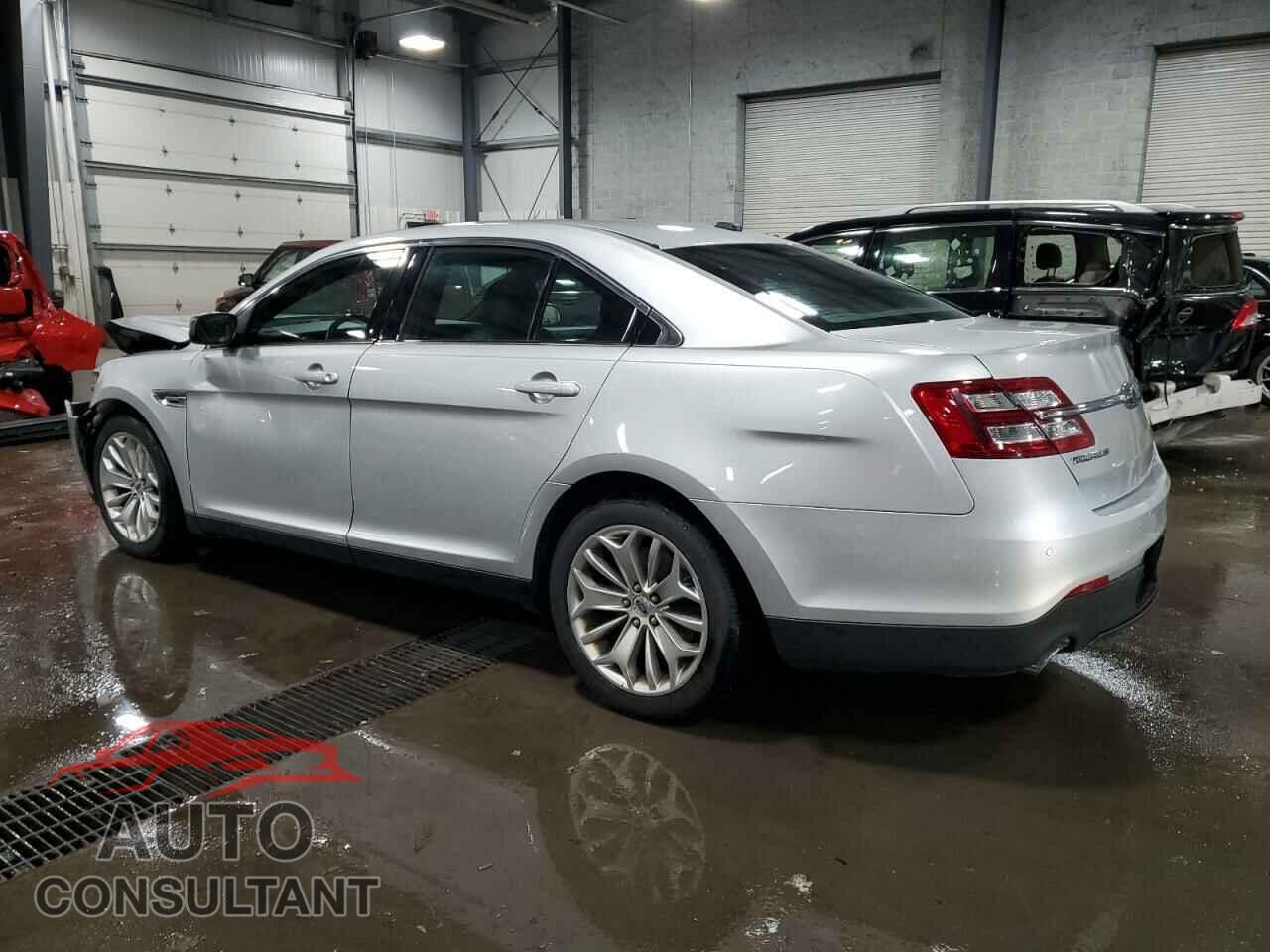 FORD TAURUS 2018 - 1FAHP2F89JG101589