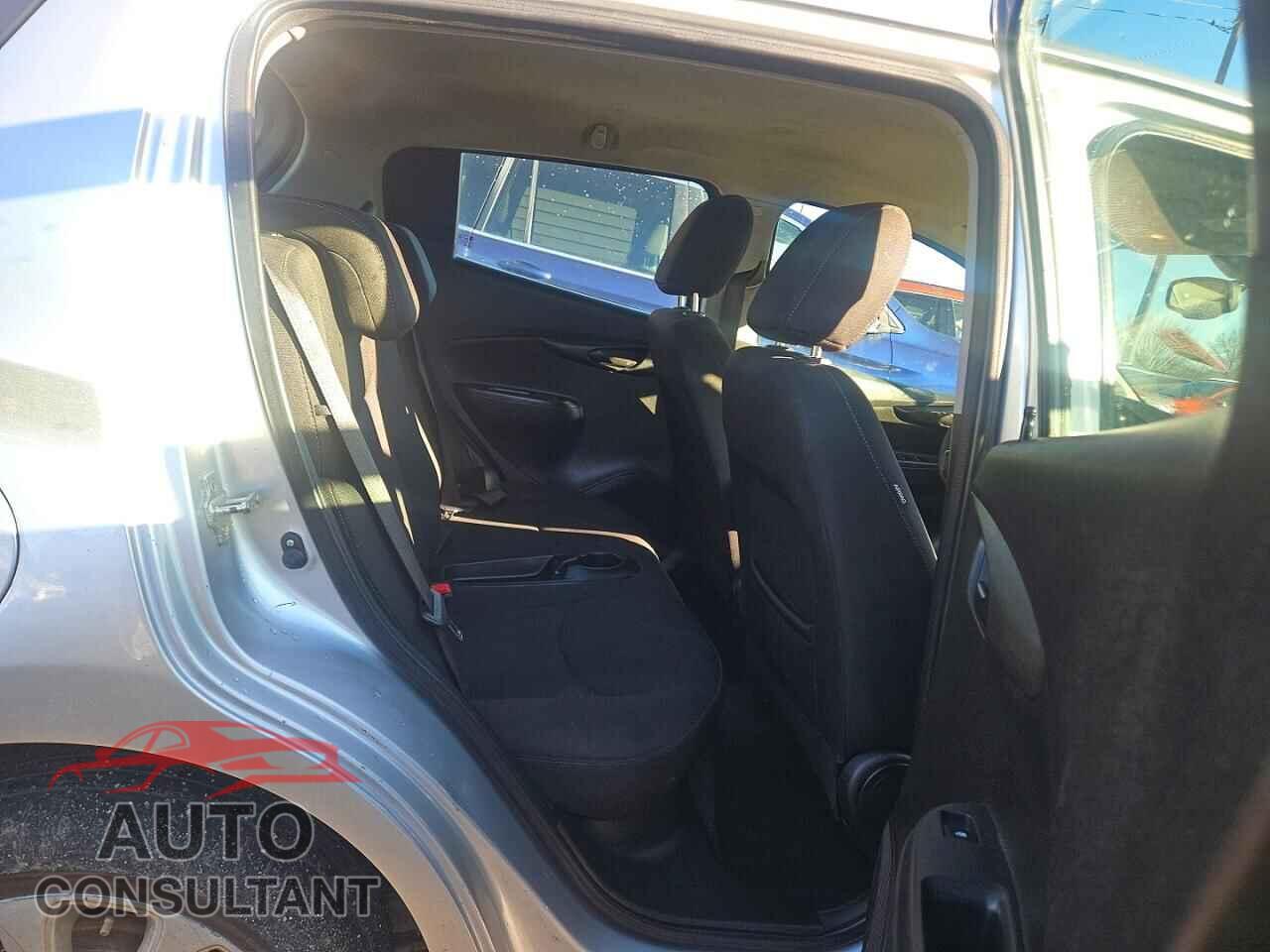 CHEVROLET SPARK 2017 - KL8CD6SA2HC716640