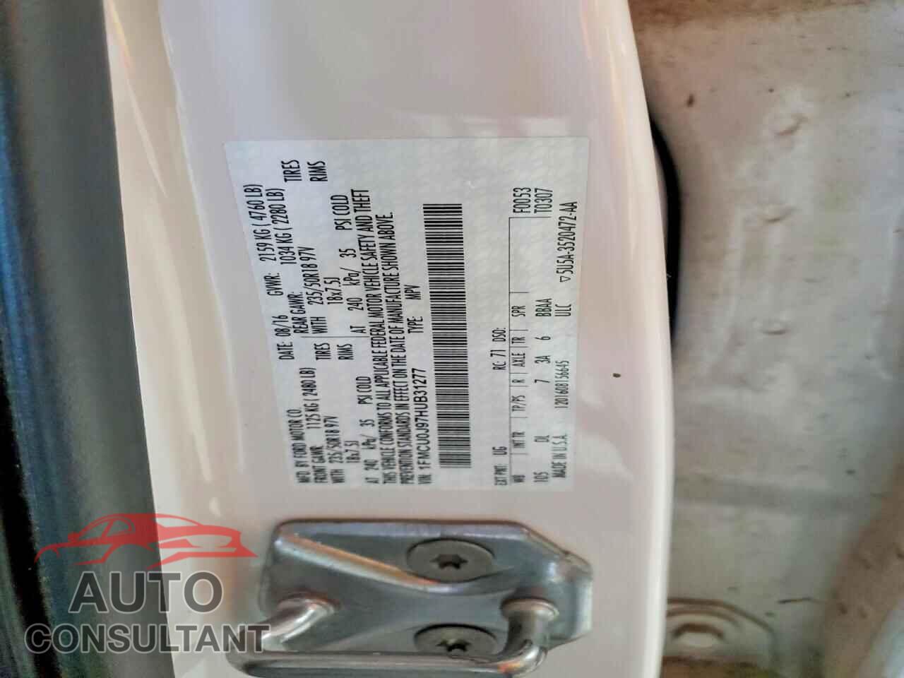 FORD ESCAPE 2017 - 1FMCU0J97HUB31277