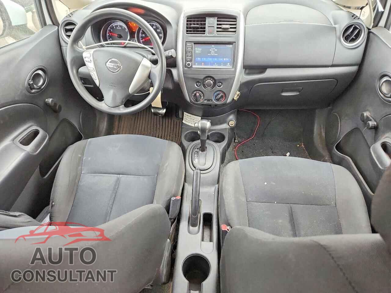 NISSAN VERSA 2019 - 3N1CE2CP3KL356082