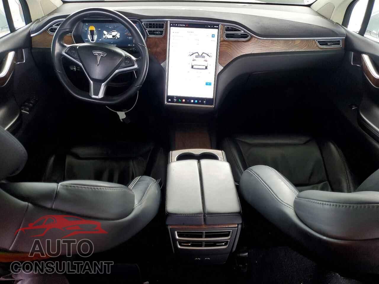 TESLA MODEL X 2017 - 5YJXCBE25HF041720