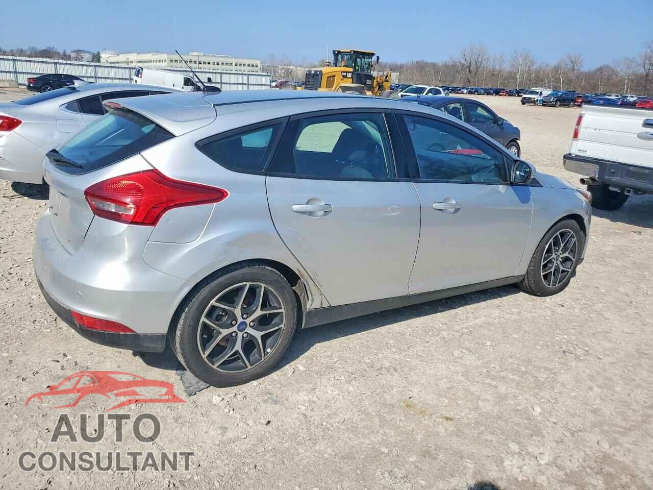 FORD FOCUS 2017 - 1FADP3M24HL244910