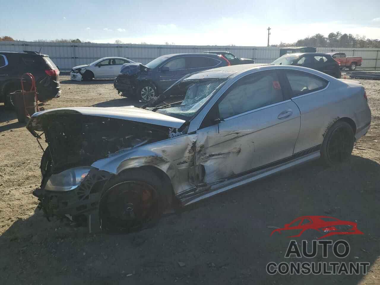 MERCEDES-BENZ C-CLASS 2015 - WDDGJ7HB7FG370006