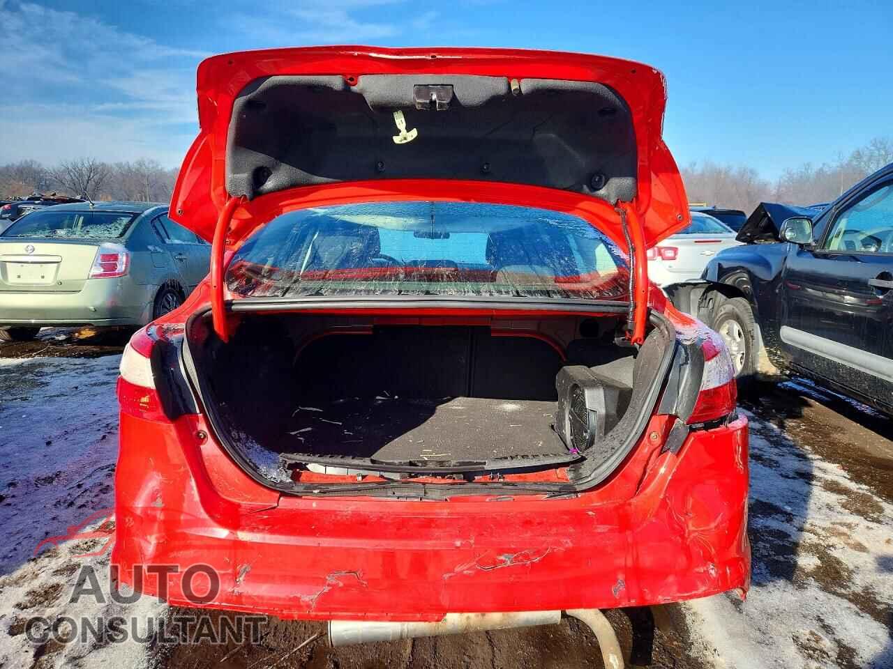 FORD FOCUS 2012 - 1FAHP3H23CL209280