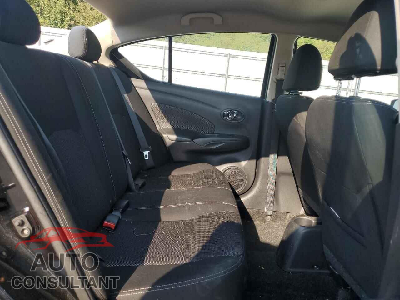 NISSAN VERSA 2019 - 3N1CN7AP3KL810086