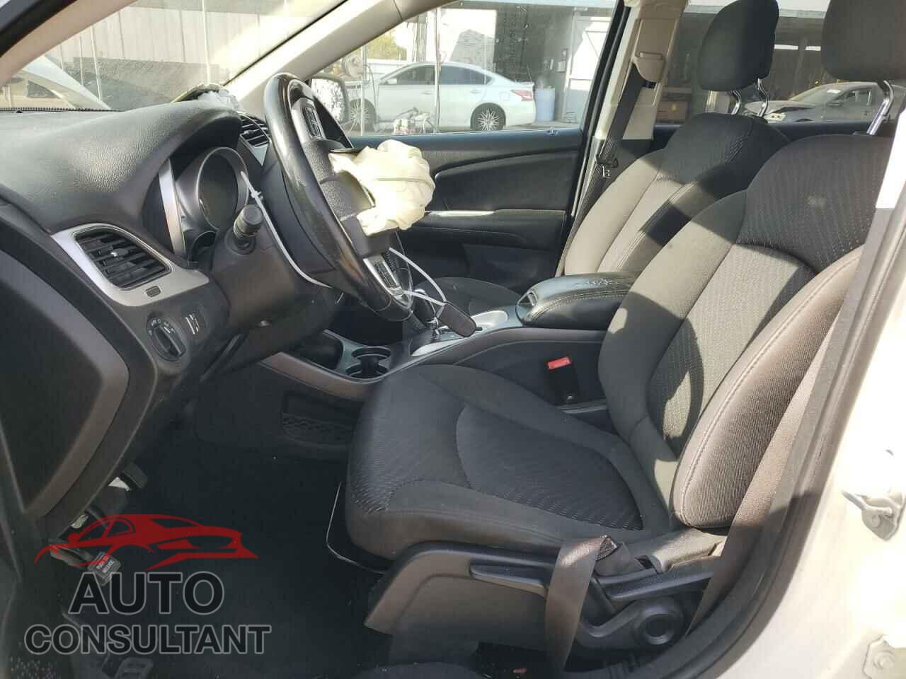DODGE JOURNEY 2018 - 3C4PDCAB5JT532157