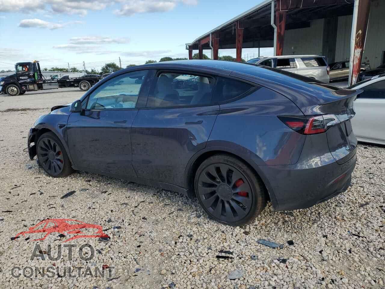 TESLA MODEL Y 2023 - 7SAYGDEF6PF858543