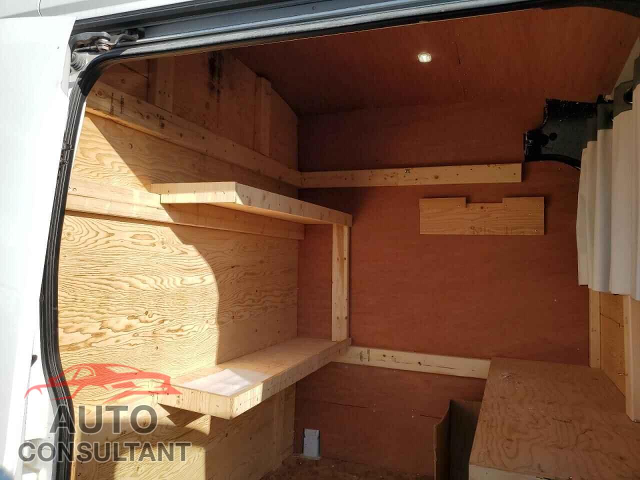 FORD TRANSIT 2019 - 1FTYR3XM2KKA81044