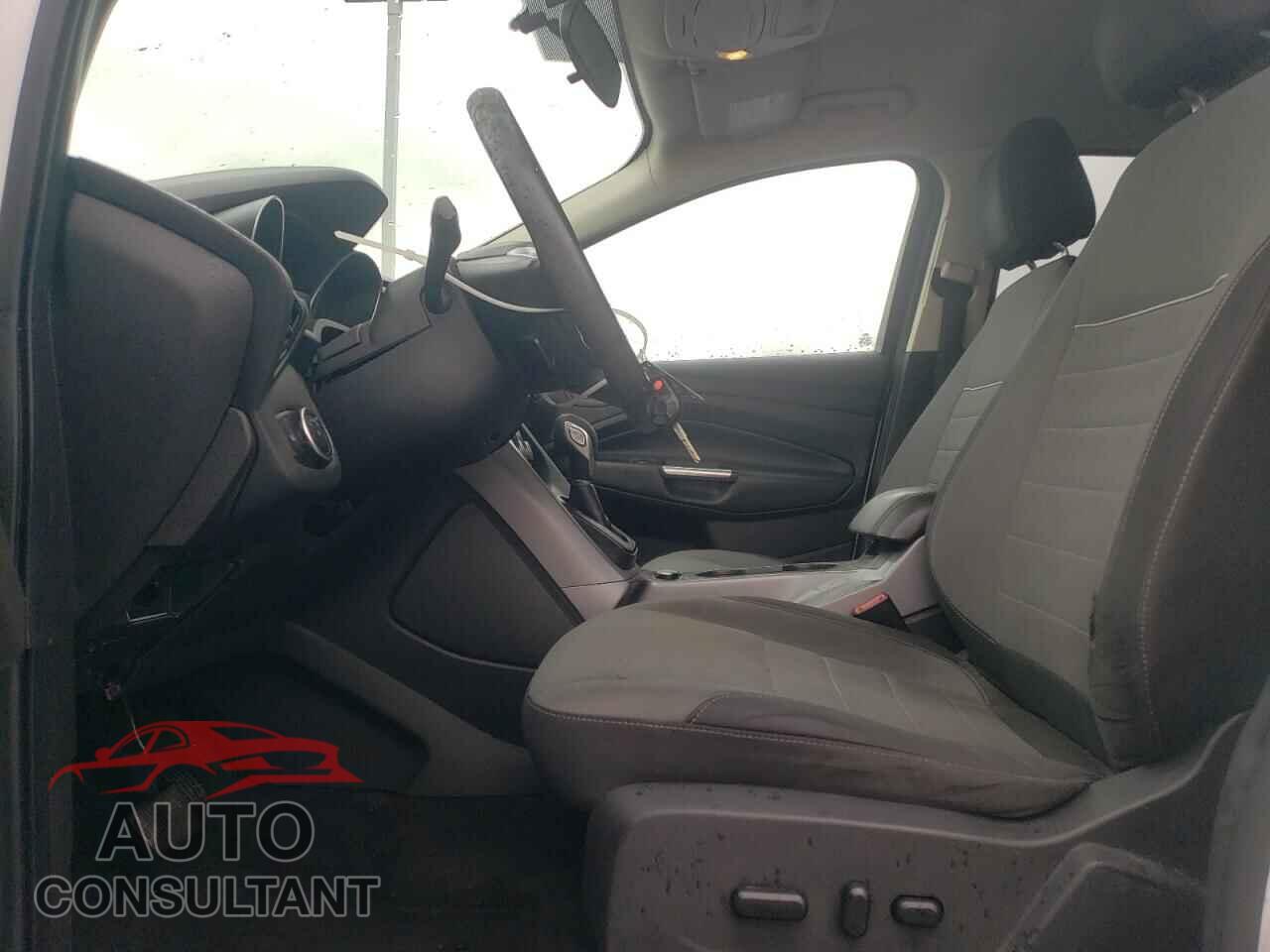 FORD ESCAPE 2015 - 1FMCU0G70FUC07005