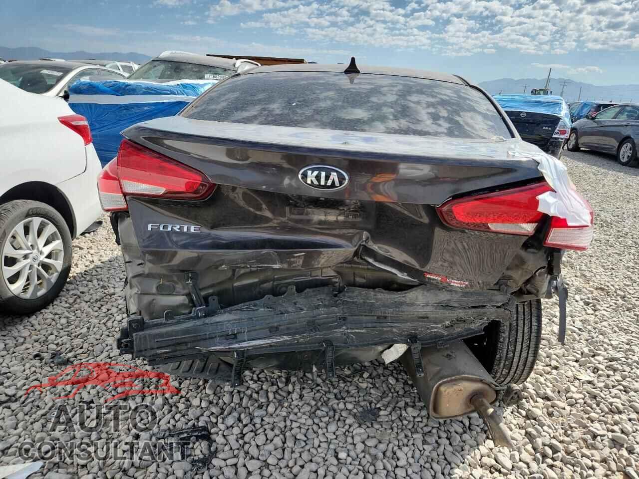 KIA FORTE 2017 - 3KPFL4A71HE129985