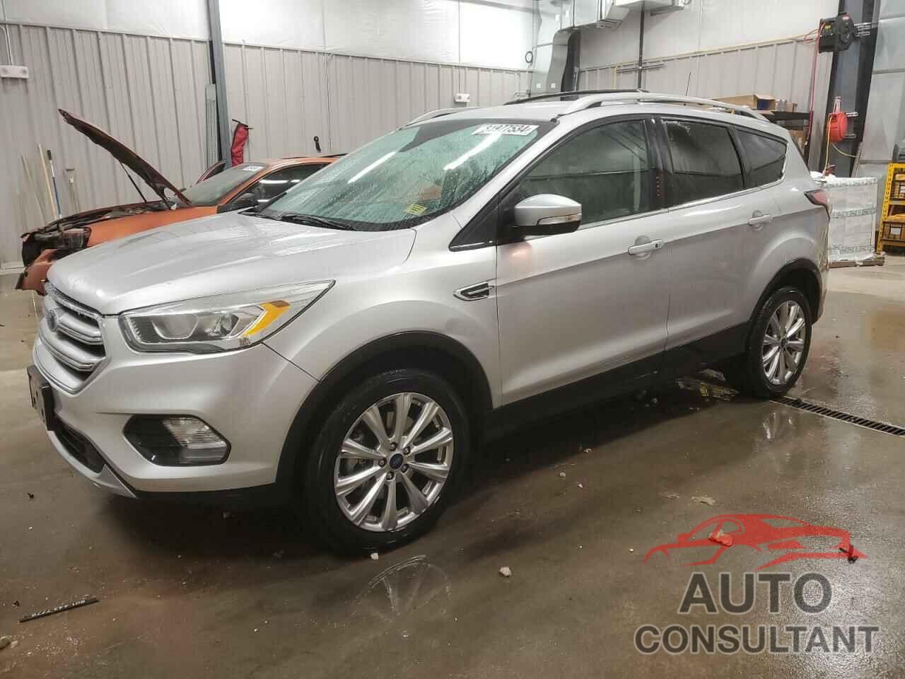 FORD ESCAPE 2017 - 1FMCU9J96HUB04009