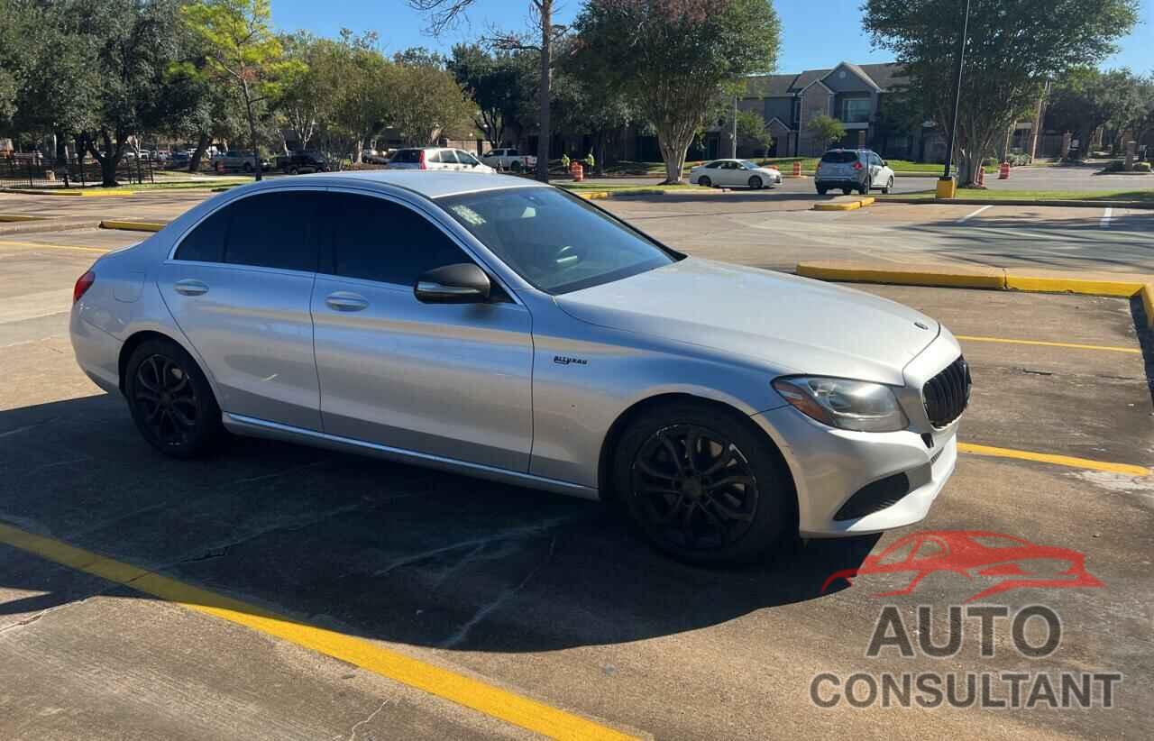 MERCEDES-BENZ C-CLASS 2015 - 55SWF4JB0FU077301