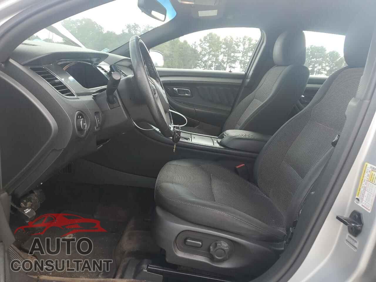 FORD TAURUS 2015 - 1FAHP2E95FG136048