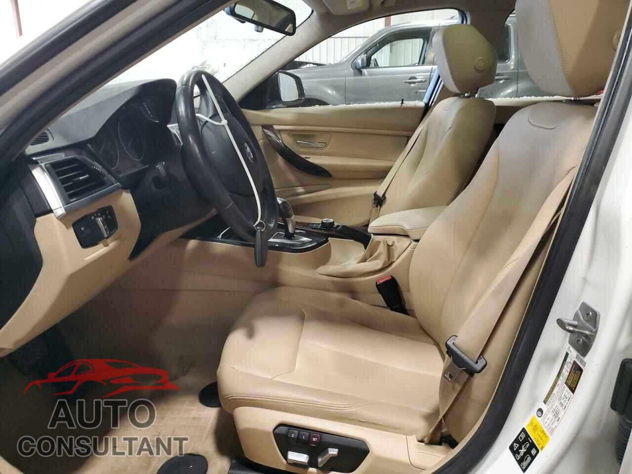 BMW 3 SERIES 2016 - WBA8E5G58GNU21865